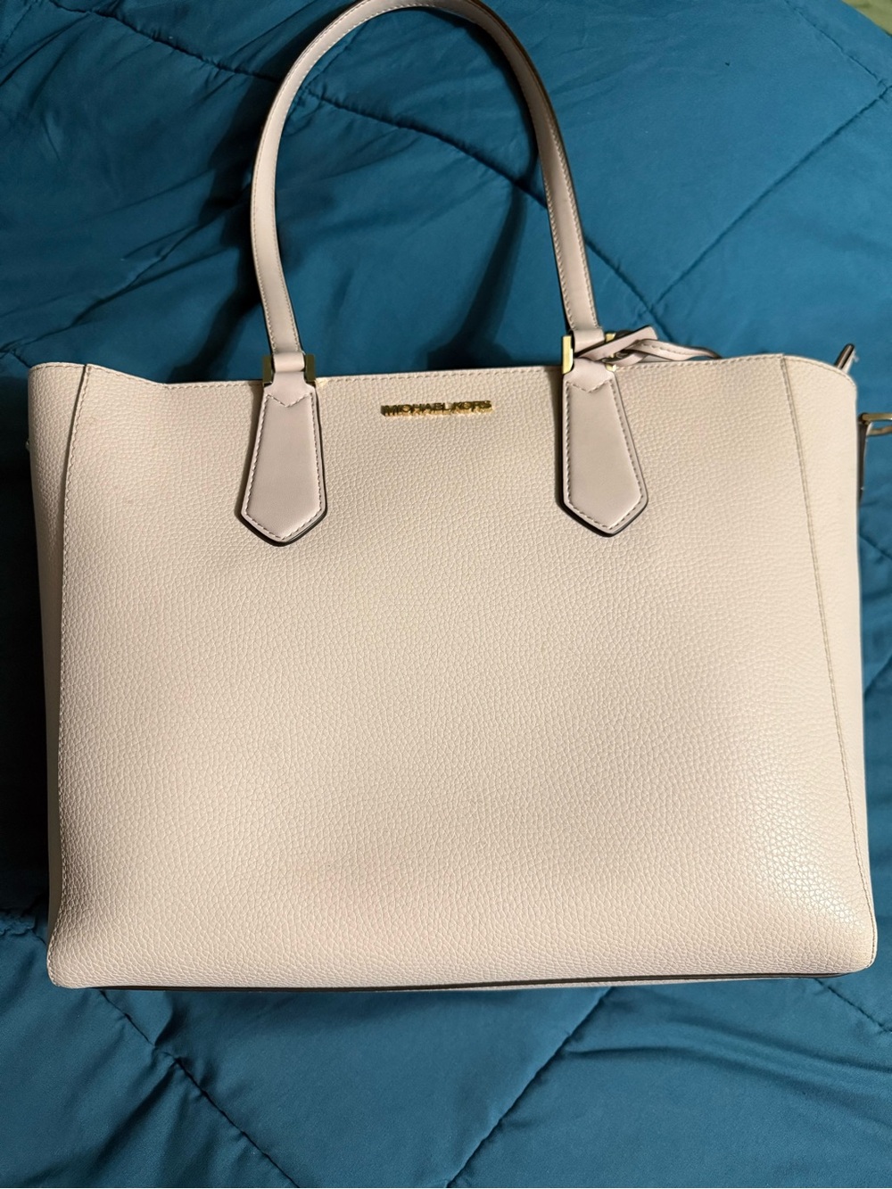Michael Kors Light Pink Pebbled Leather Tote set(wallet and strap purse inside)